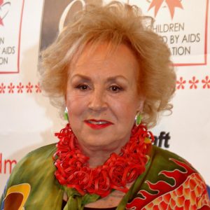Doris Roberts Biography
