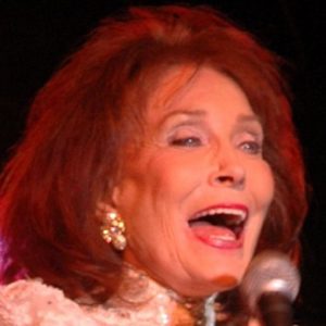 Loretta Lynn Biography