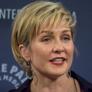 Amy Carlson Biography