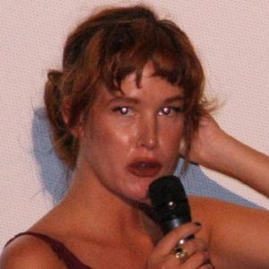 Paz de la Huerta Biography