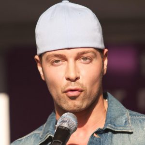 Joey Lawrence Biography